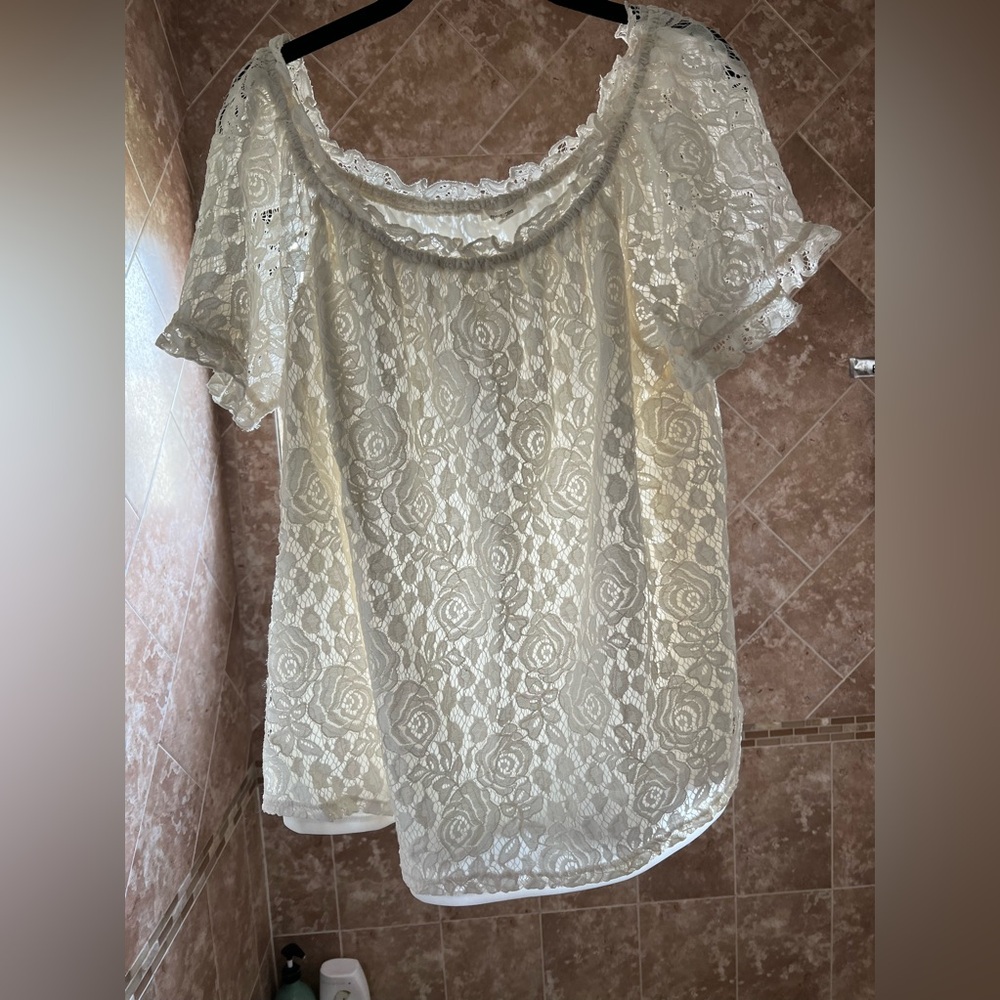 Ivory 1X Maurice’s lace top